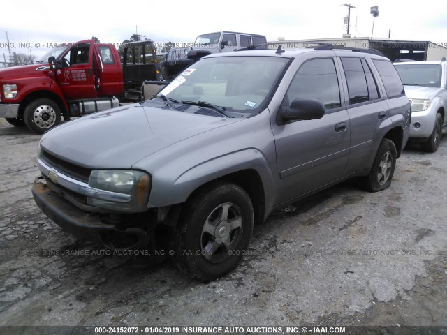 1GNDS13S862269530 - 2006 CHEVROLET TRAILBLAZER LS/LT GRAY photo 2