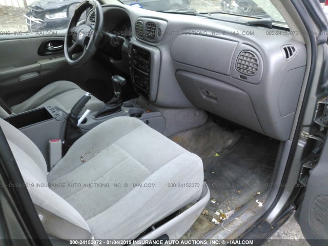 1GNDS13S862269530 - 2006 CHEVROLET TRAILBLAZER LS/LT GRAY photo 5