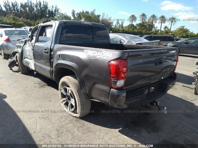 5TFCZ5AN6HX072933 - 2017 TOYOTA TACOMA DBL CAB/SR/TRDSPT/OR/PRO GRAY photo 3