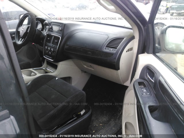 2C4RDGCG4CR279119 - 2012 DODGE GRAND CARAVAN SXT GRAY photo 5