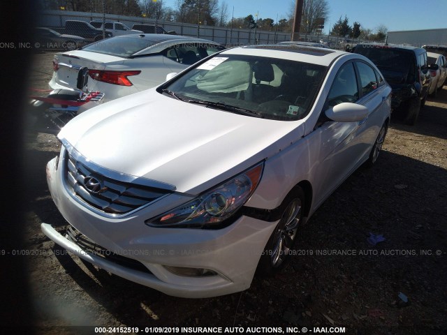 5NPEC4AC5DH800623 - 2013 HYUNDAI SONATA SE/LIMITED WHITE photo 2