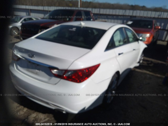 5NPEC4AC5DH800623 - 2013 HYUNDAI SONATA SE/LIMITED WHITE photo 4