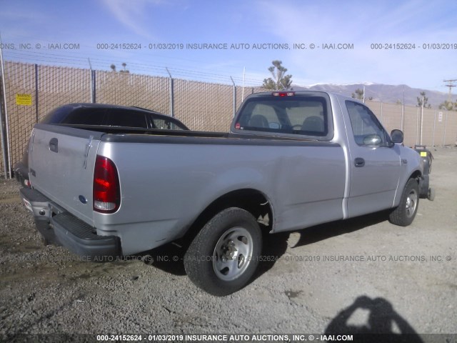 2FTRF17264CA43131 - 2004 FORD F-150 HERITAGE CLASSIC WHITE photo 4