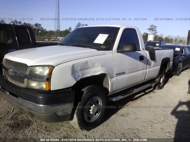 1GCHC24U54E193970 - 2004 CHEVROLET SILVERADO C2500 HEAVY DUTY WHITE photo 2