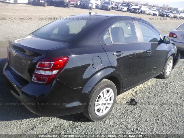1G1JB5SG9H4156542 - 2017 CHEVROLET SONIC LS 黑色 照片 4