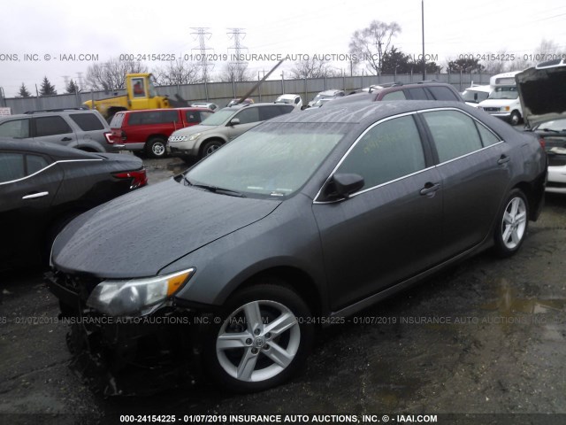 4T1BF1FK1DU676392 - 2013 TOYOTA CAMRY L/SE/LE/XLE BLACK photo 2