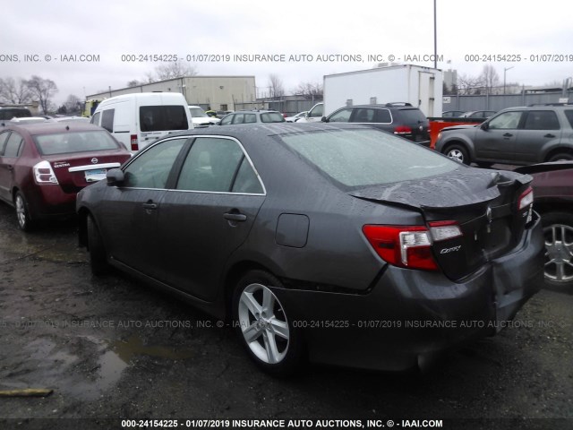 4T1BF1FK1DU676392 - 2013 TOYOTA CAMRY L/SE/LE/XLE BLACK photo 3