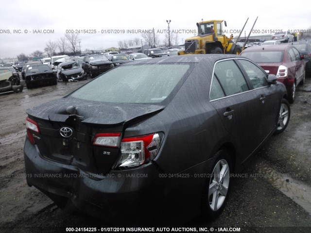 4T1BF1FK1DU676392 - 2013 TOYOTA CAMRY L/SE/LE/XLE BLACK photo 4