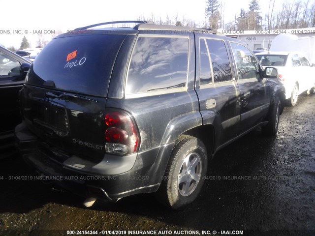 1GNDT13S642312238 - 2004 CHEVROLET TRAILBLAZER LS/LT BLACK photo 4