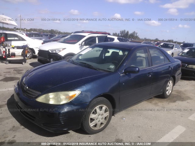 4T1BE32K02U556472 - 2002 TOYOTA CAMRY LE/XLE/SE BLUE photo 2