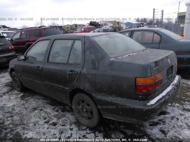 3VWRF81H5WM266528 - 1998 VOLKSWAGEN JETTA TDI GREEN photo 3