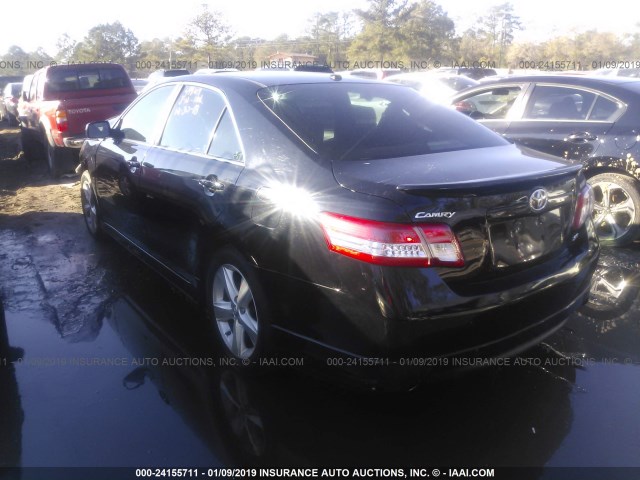 4T1BF3EK8BU205298 - 2011 TOYOTA CAMRY SE/LE/XLE BLACK photo 3