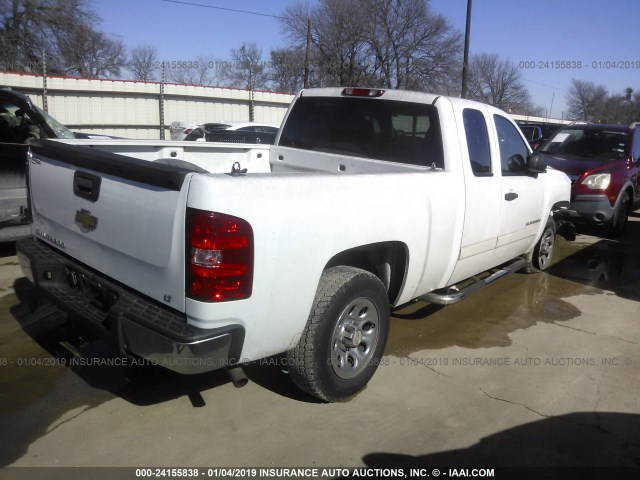 2GCEC19C371657227 - 2007 CHEVROLET SILVERADO C1500 WHITE photo 4