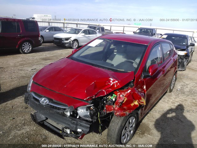 KMHCT5AE0GU255158 - 2016 HYUNDAI ACCENT SE RED photo 2