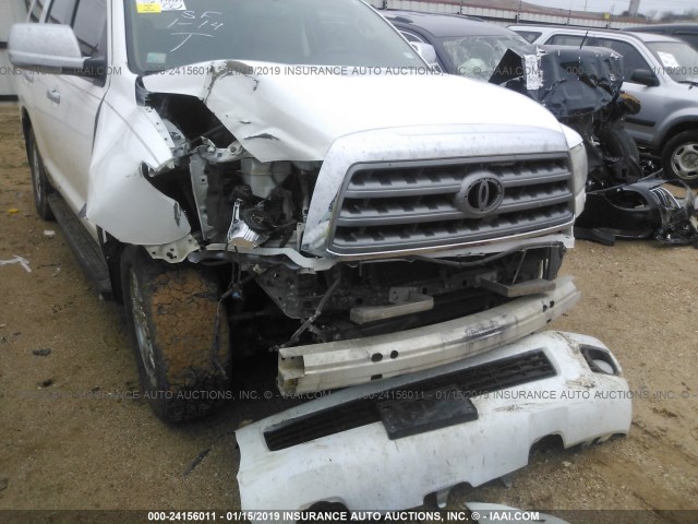 5TDZM5G19BS003065 - 2011 TOYOTA SEQUOIA SR5 WHITE photo 6