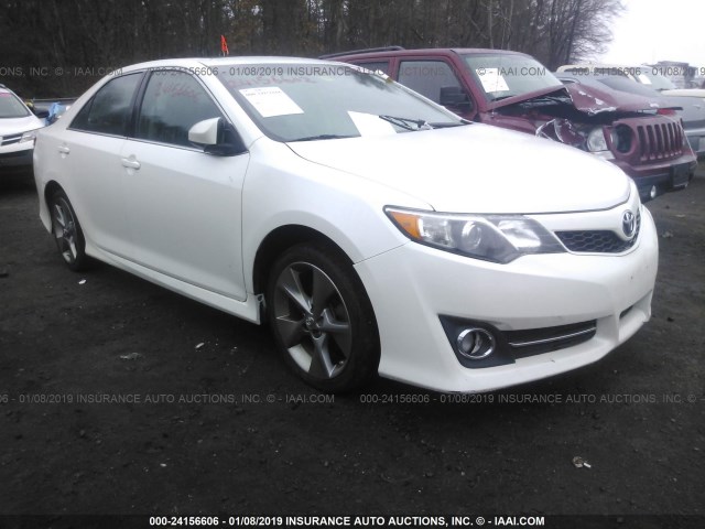 4T1BF1FK1EU431240 - 2014 TOYOTA CAMRY L/SE/LE/XLE 白色 照片 1