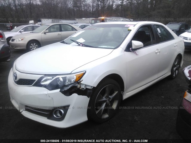 4T1BF1FK1EU431240 - 2014 TOYOTA CAMRY L/SE/LE/XLE 白色 照片 2