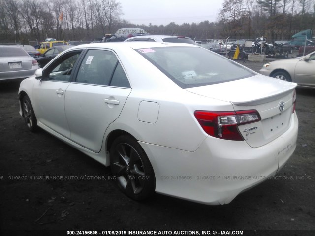 4T1BF1FK1EU431240 - 2014 TOYOTA CAMRY L/SE/LE/XLE 白色 照片 3