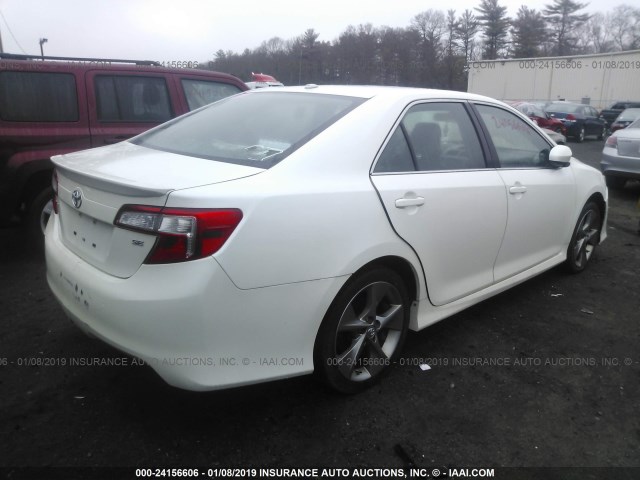 4T1BF1FK1EU431240 - 2014 TOYOTA CAMRY L/SE/LE/XLE 白色 照片 4