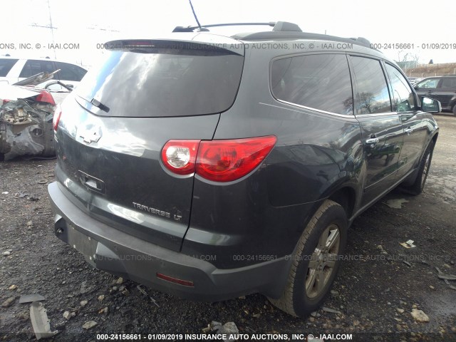 1GNLRFED9AJ223688 - 2010 CHEVROLET TRAVERSE LT GRAY photo 4