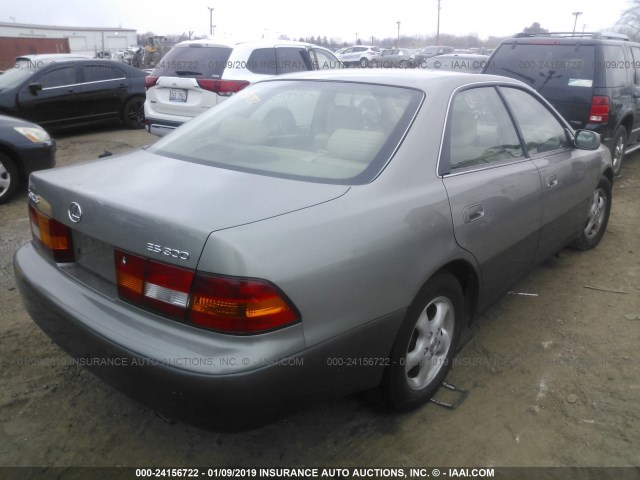 JT8BF28GXX0208805 - 1999 LEXUS ES 300 GRAY photo 4