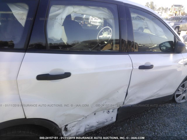 1FMCU0F72GUB51801 - 2016 FORD ESCAPE S WHITE photo 6