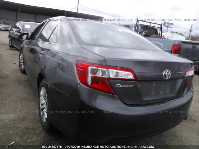 4T4BF1FK9ER433744 - 2014 TOYOTA CAMRY L/SE/LE/XLE GRAY photo 3
