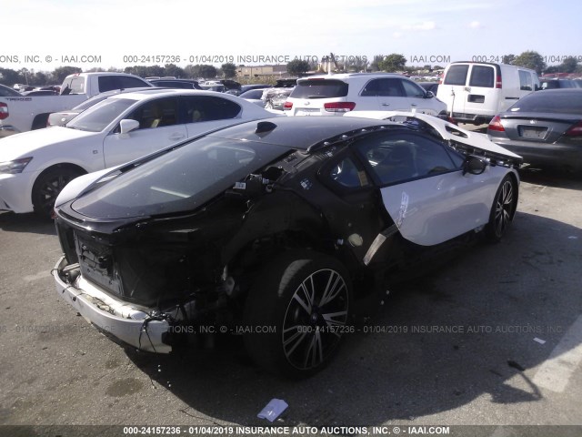 WBY2Z2C51GV676020 - 2016 BMW I8 WHITE photo 4