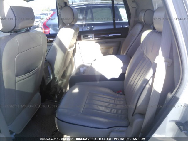 5LMFU28596LJ09471 - 2006 LINCOLN NAVIGATOR 白色 照片 8