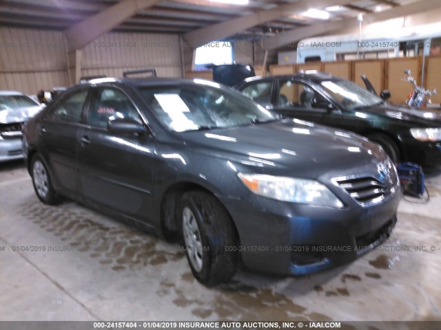 4T1BF3EK1AU005569 - 2010 TOYOTA CAMRY SE/LE/XLE 灰色 照片 1