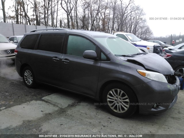 5TDYK3DC8BS173753 - 2011 TOYOTA SIENNA XLE/LIMITED SILVER photo 1