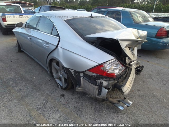 WDDDJ76X16A036588 - 2006 MERCEDES-BENZ CLS 55 AMG SILVER photo 3