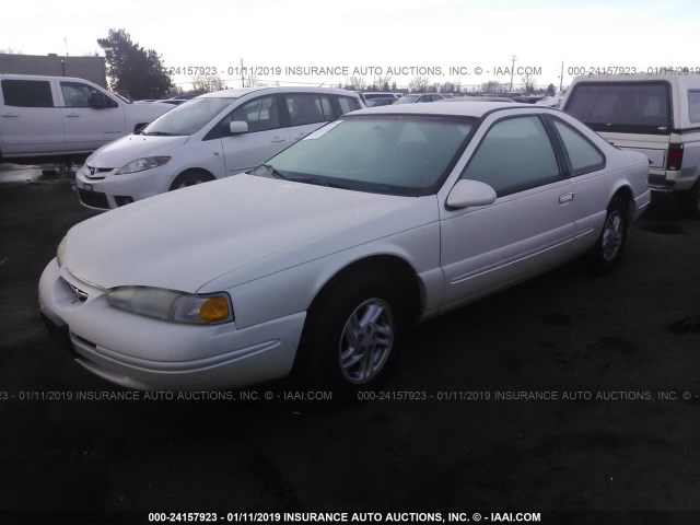 1FALP6246TH160262 - 1996 FORD THUNDERBIRD LX WHITE photo 2