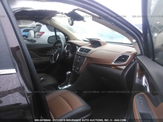 KL4CJCSB0GB671820 - 2016 BUICK ENCORE BROWN photo 5