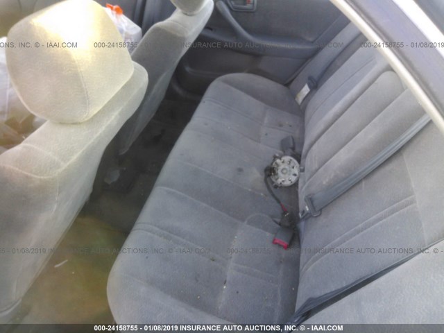 JT2BG28K4W0230650 - 1998 TOYOTA CAMRY LE/XLE Weiß Foto 8