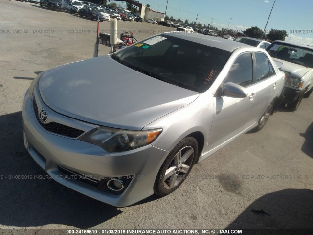 4T1BF1FK0CU034664 - 2012 TOYOTA CAMRY SE/LE/XLE 银色 照片 2