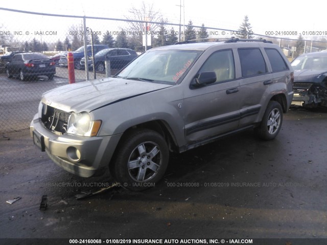 1J4HR48N55C556062 - 2005 JEEP GRAND CHEROKEE LAREDO/COLUMBIA/FREEDOM GOLD photo 2