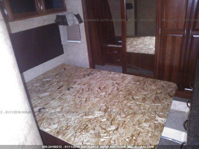 5ZT3ST4F9FG300240 - 2013 FOREST RIVER OTHER  Boz foto 5