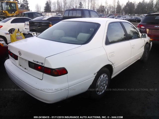 JT2BG22K5W0236658 - 1998 TOYOTA CAMRY CE/LE/XLE 白色 照片 4