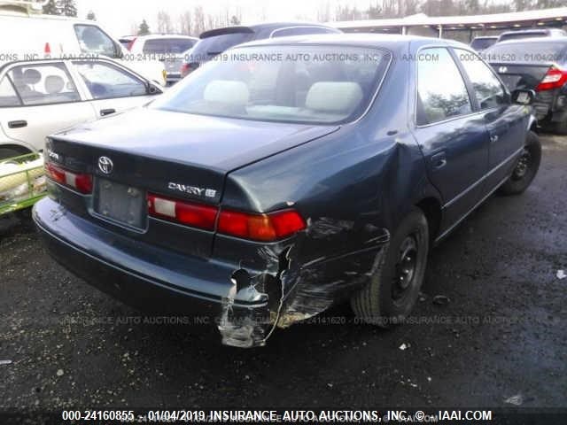 JT2BG22K1V0044149 - 1997 TOYOTA CAMRY LE/XLE GREEN photo 4