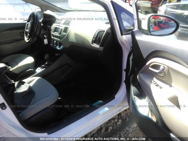 KNADN4A34E6348386 - 2014 KIA RIO EX WHITE photo 5