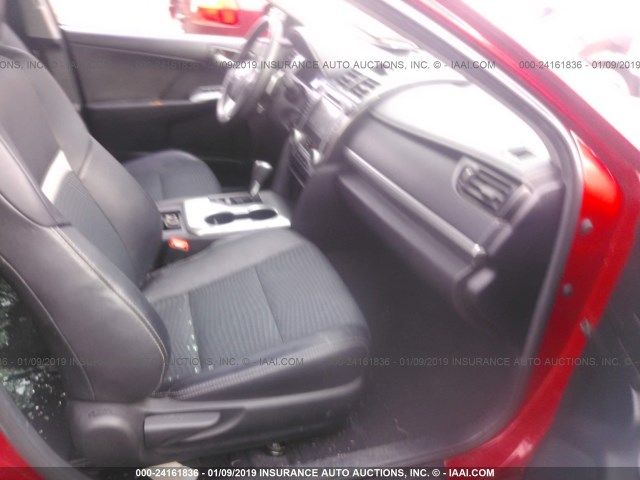 4T1BF1FK6EU789451 - 2014 TOYOTA CAMRY L/SE/LE/XLE 红色 照片 5
