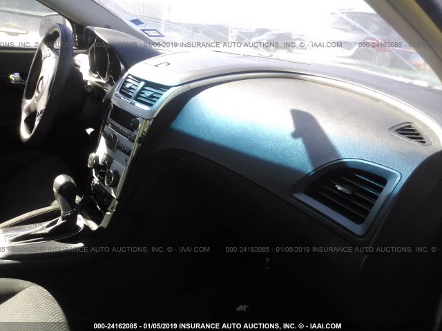 1G1ZH57B88F298254 - 2008 CHEVROLET MALIBU 1LT WHITE photo 5