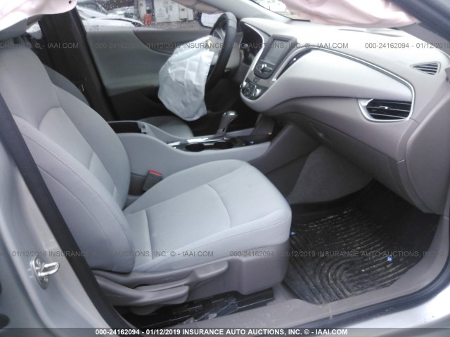 1G1ZB5ST2HF249116 - 2017 CHEVROLET MALIBU LS SILVER photo 5