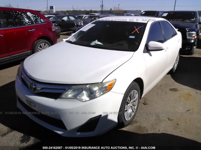 4T1BF1FKXCU549414 - 2012 TOYOTA CAMRY SE/LE/XLE 白色 照片 2