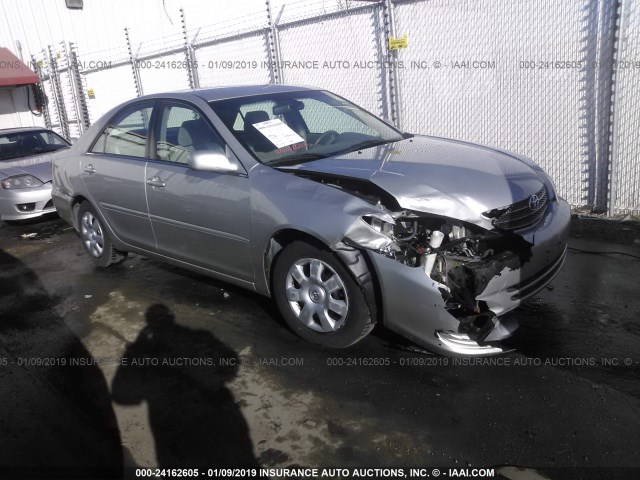 4T1BE32K92U011256 - 2002 TOYOTA CAMRY LE/XLE/SE SILVER photo 1