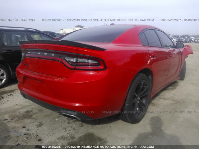 2C3CDXBG9JH316261 - 2018 DODGE CHARGER SXT RED photo 4