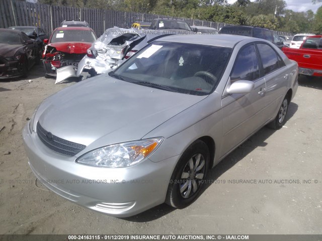 4T1BE32K24U922970 - 2004 TOYOTA CAMRY LE/XLE/SE SILVER photo 2