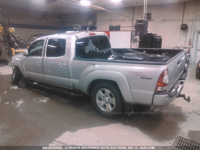 5TFMU4FN0BX002549 - 2011 TOYOTA TACOMA DOUBLE CAB LONG BED SILVER photo 3