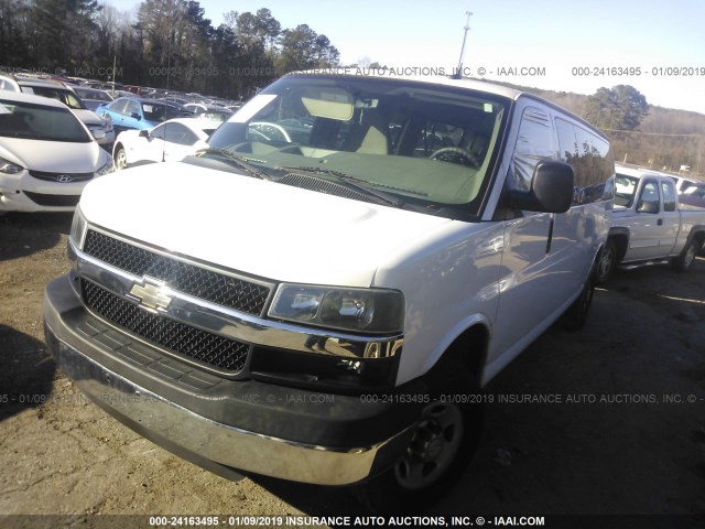 1GAZG1FG3E1131446 - 2014 CHEVROLET EXPRESS G3500 LT WHITE photo 2